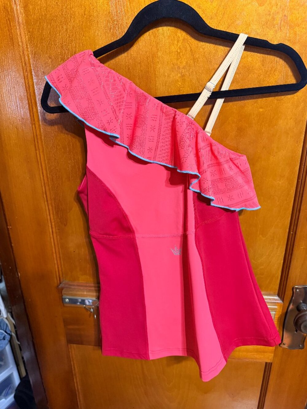 NWOT. Moana (Wayfinder) Crowned Athletic Tank - Small